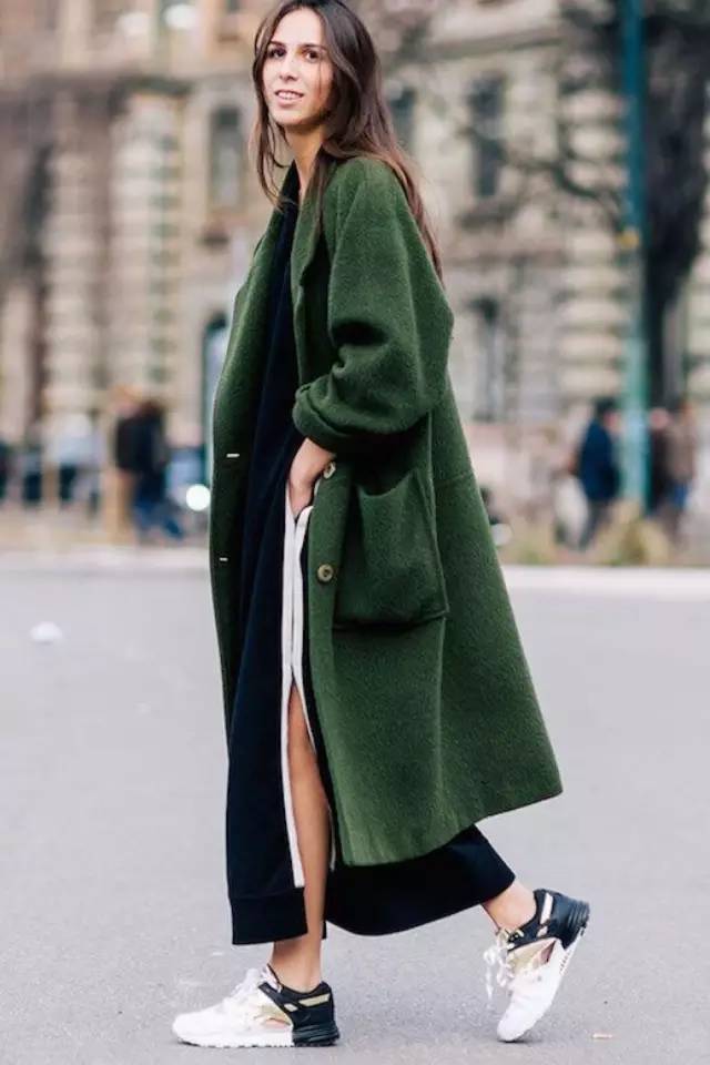 最难穿的绿色竟成为2016秋冬流行色？原来穿对了可以这么美！