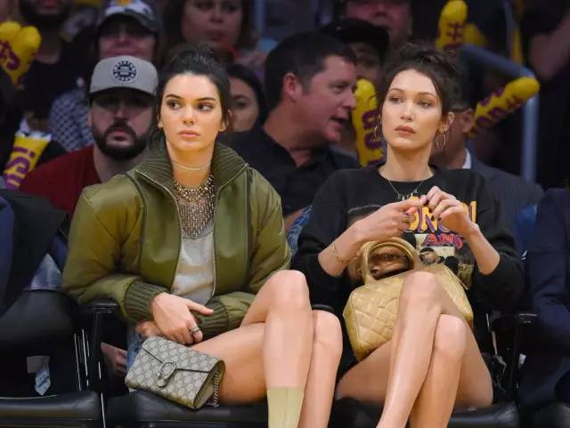 肯豆Kendall Jenner和Bella Hadid观看湖人比赛