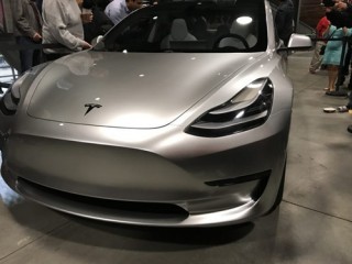 特斯拉model 3实车