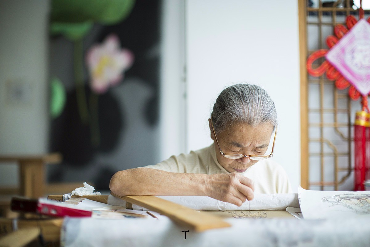 她在苏绣之乡镇湖,穿针引线 40 年 | Art