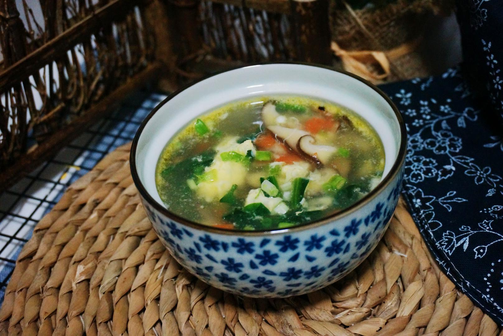冬季快手美味汤鲜蔬芙蓉汤