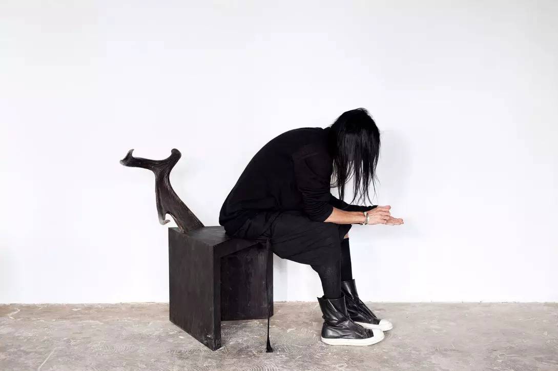 你知道 Rick Owens 也设计家具吗？｜Design