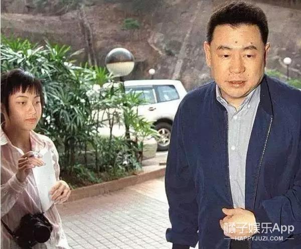刘銮雄宣布与相恋14年的吕丽君分手,甘比上位