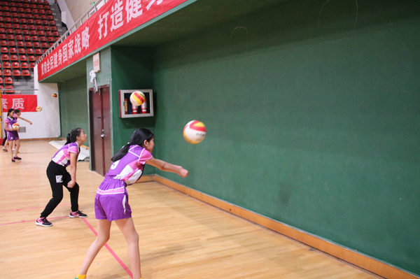 新世纪小学勇夺绍兴市小学生排球锦标赛冠军