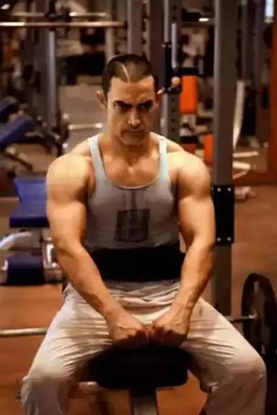 印度男神阿米尔汗健身房照片大揭秘