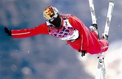 冬奥会最惊险刺激的雪上项目——自由式滑雪