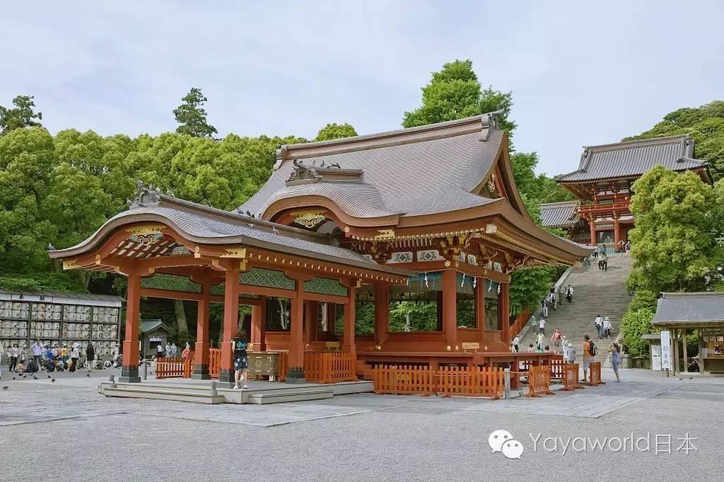 追溯历史长河中的鹤岗八幡宫日本三餐百景