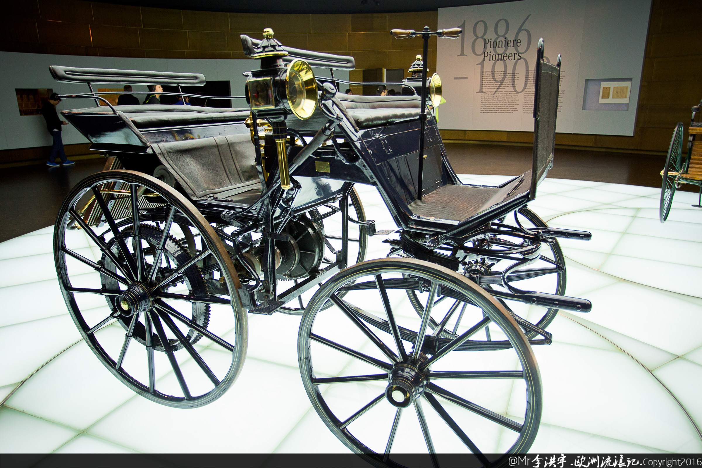 诞生于130年前,世界上第一辆汽车长啥样?