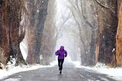 运动|雾霾,天气冷?你需要这份冬季户外跑步攻
