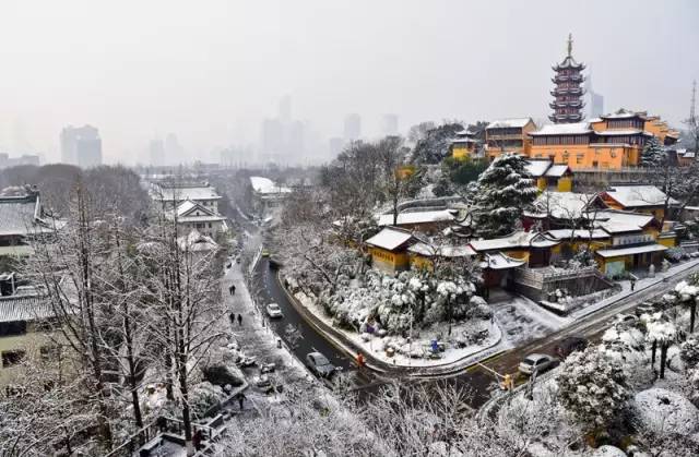 听说周三下雪?南京一下雪就变成了金陵!