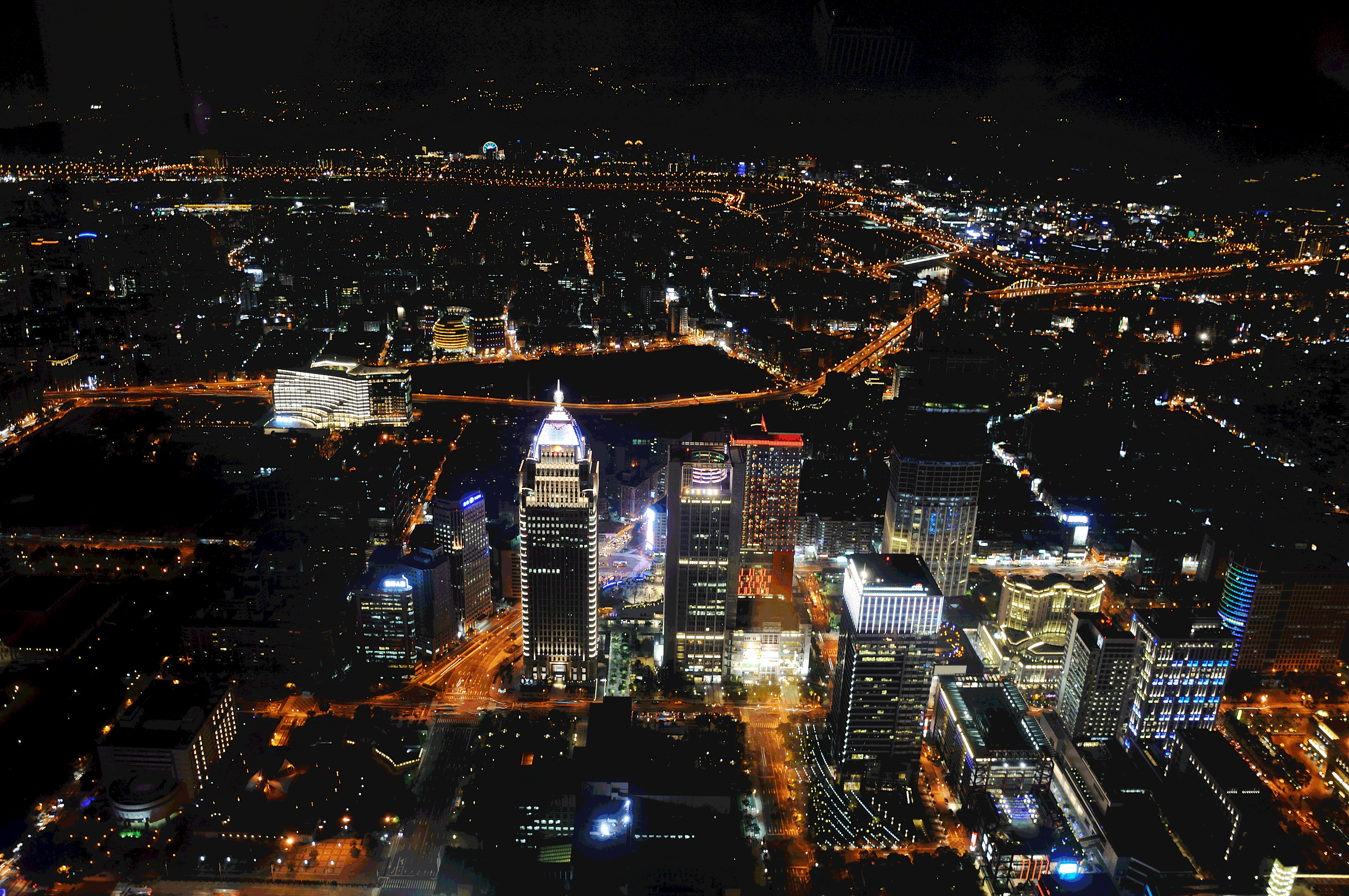 论全国的夜景谁最美, 上海排第二谁能排第一?