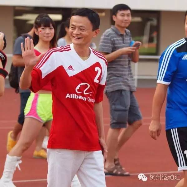 马云说他找到了中国足球差劲的原因,可他为啥