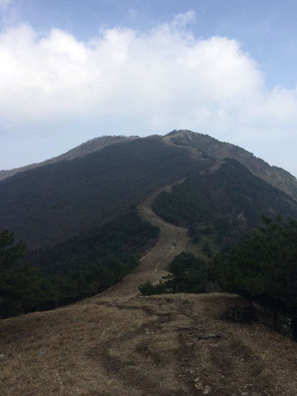 首页 中医养生 正文 到达泻玉瀑后,左手是索道路线,上山70元