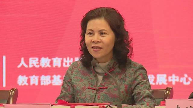 副会长朱永新第六届基础教育改革与发展论坛在江苏省苏州第一中学开幕