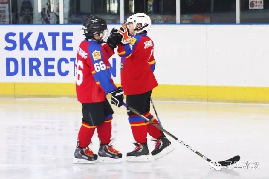 2016-17北京市青少年冰球俱乐部联赛激战升级