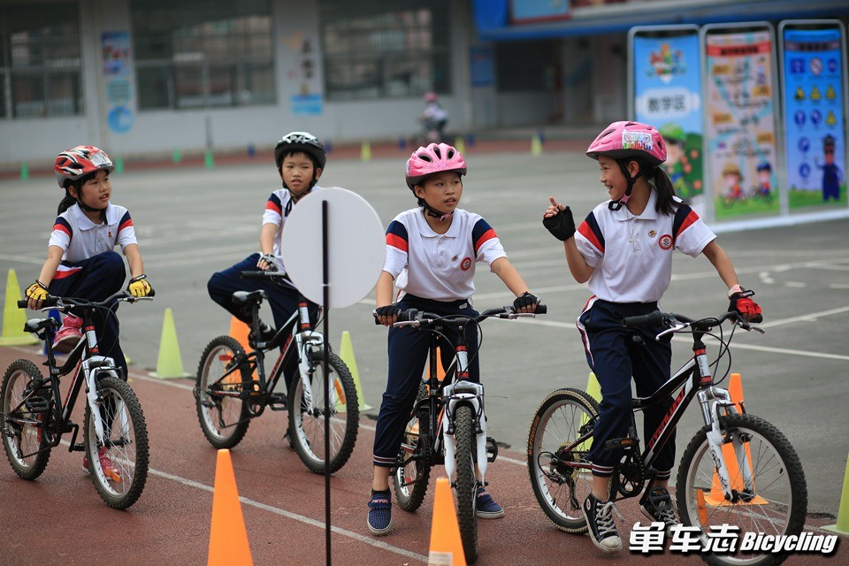 2016转动热情小骑士总动员第五站——江村小学