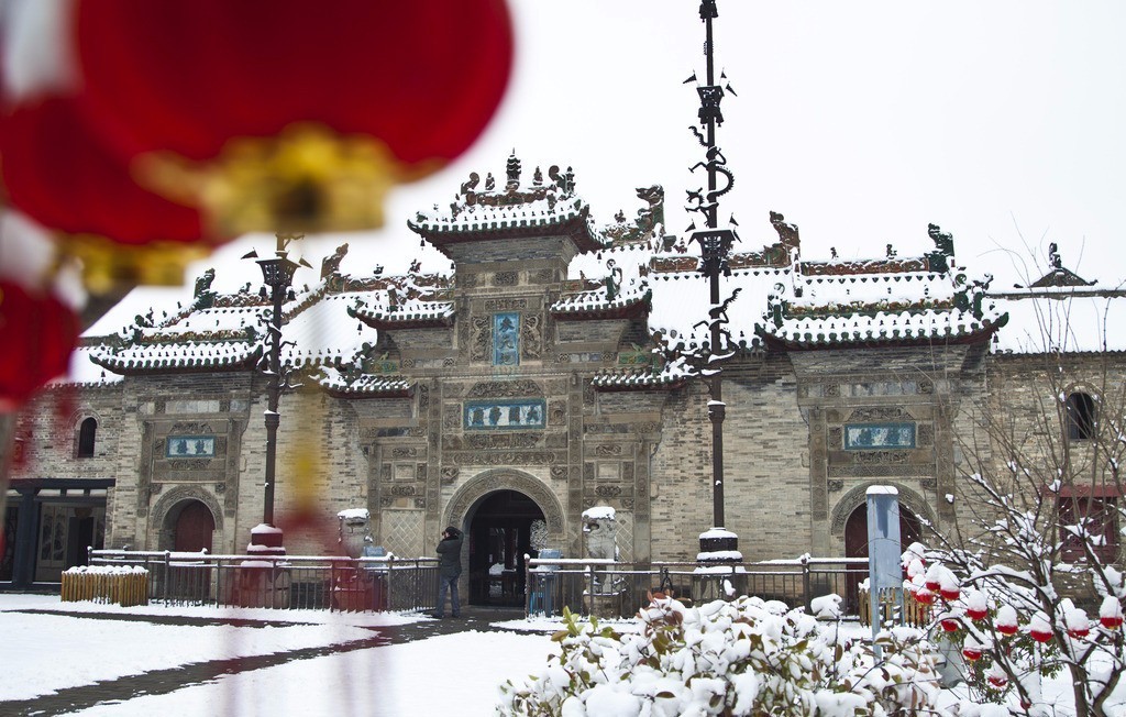 一下雪 相山公园 鸟瞰雪下的庙宇与山峦 美