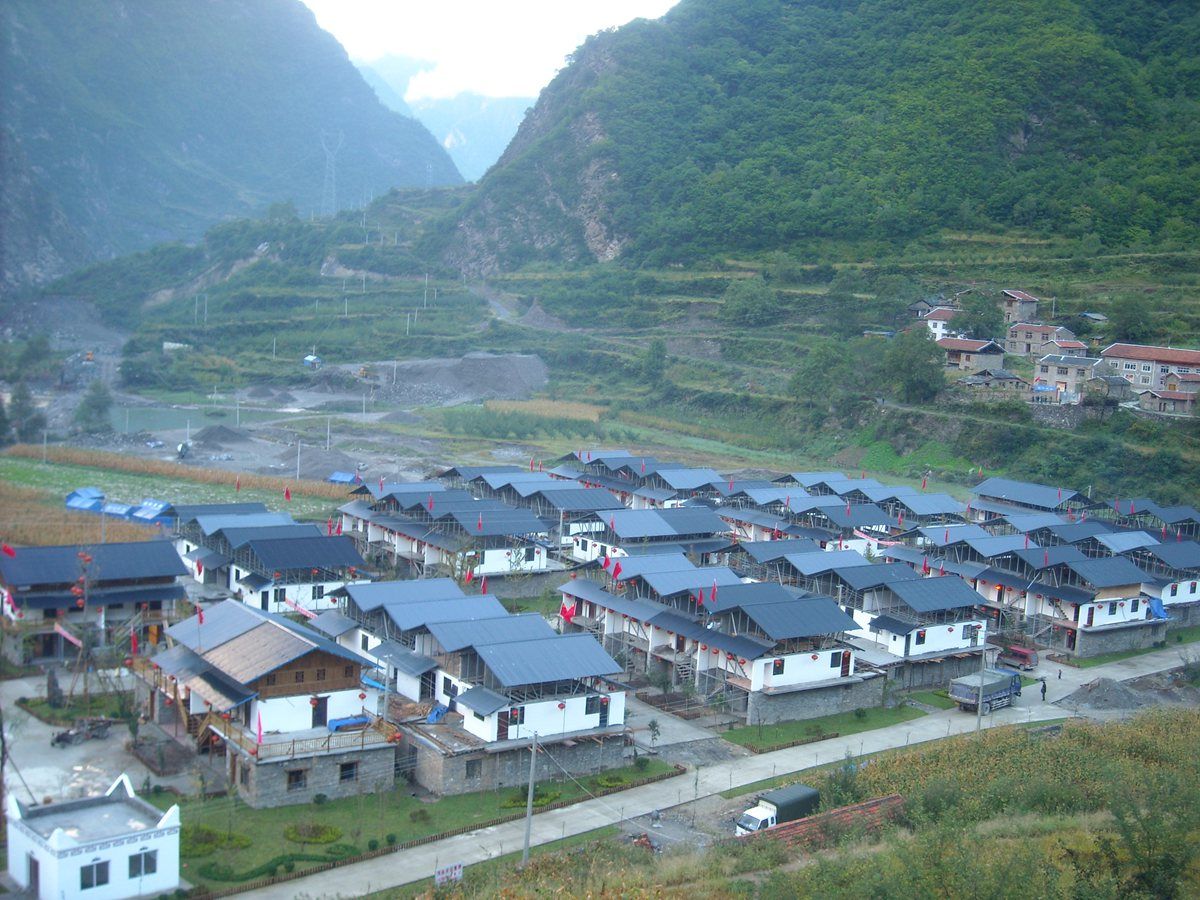 罗家德也经历过一次「绿化,那是在四川省阿坝自治州茂县杨柳村.