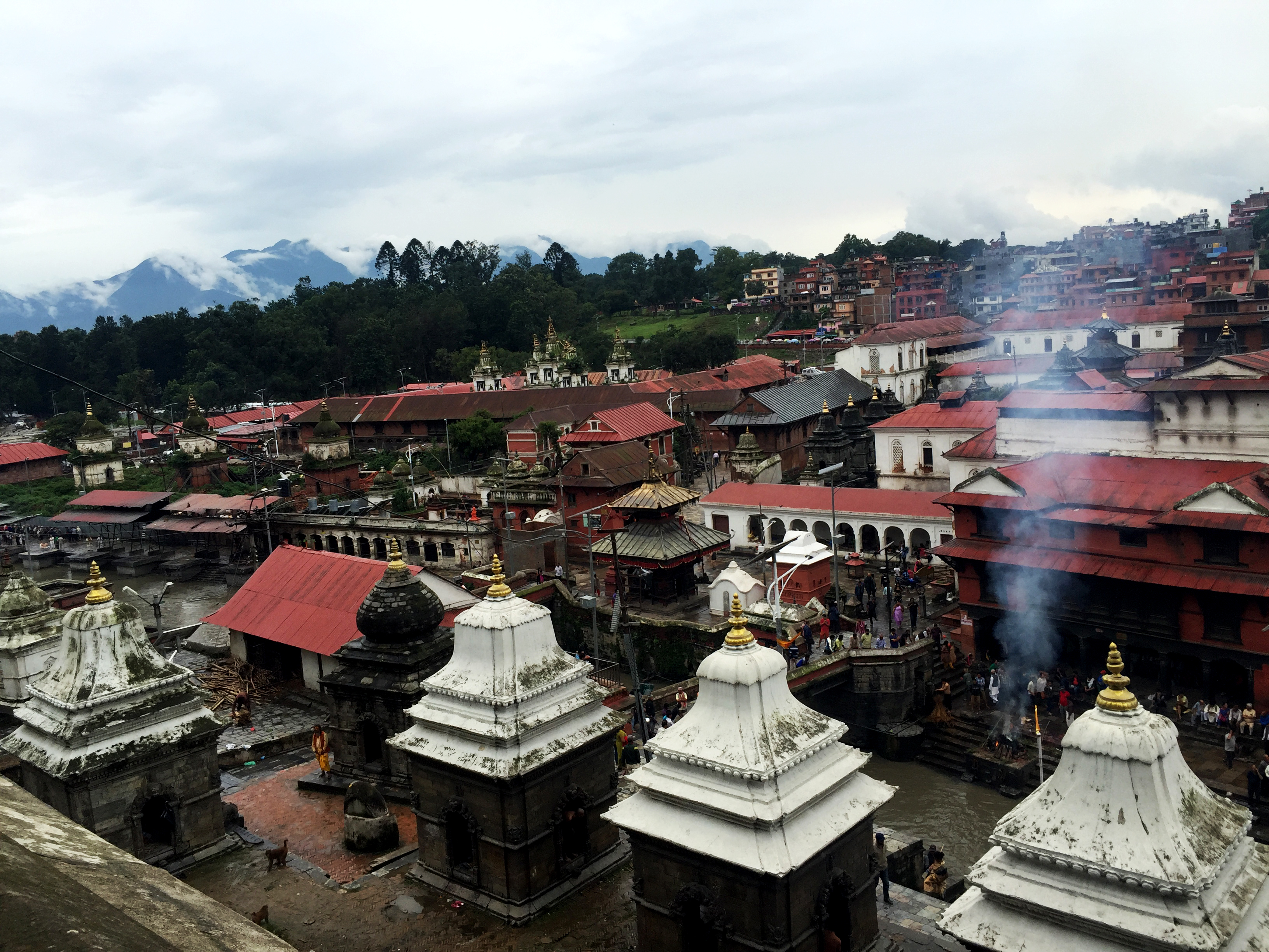 行走尼泊尔|去烧尸庙 看林伽崇拜的生死轮回