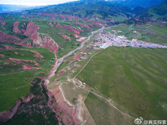 航拍黄河(六)同德牧场峡谷丹霞:青海省海南州同德县河北乡.