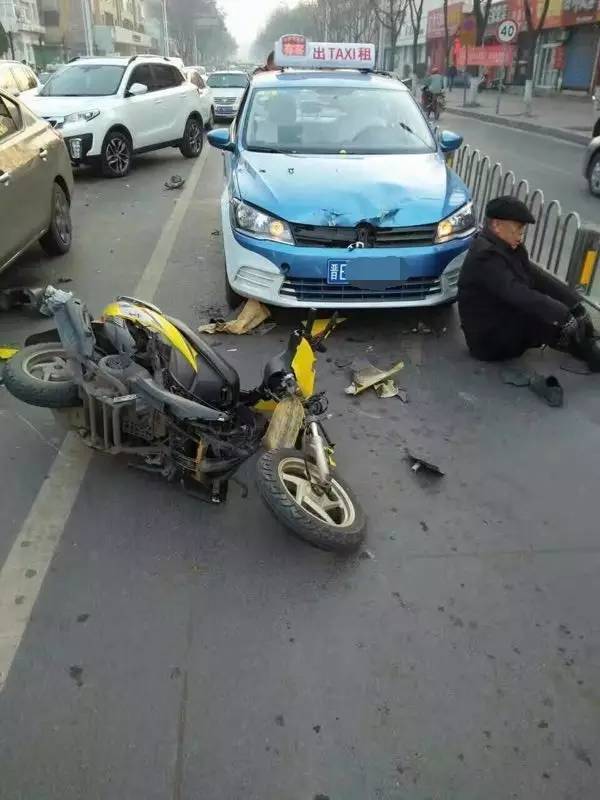 【事故】晋城无人驾驶摩托车撞飞老人!怎么