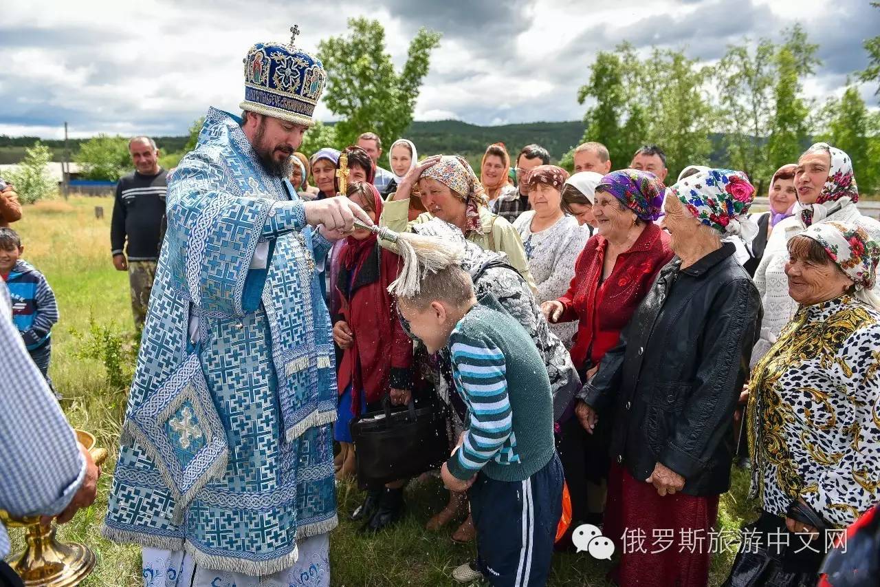 布里亚特共和国是贝加尔湖畔一片古老而神秘的土地,它西北与伊尔库茨