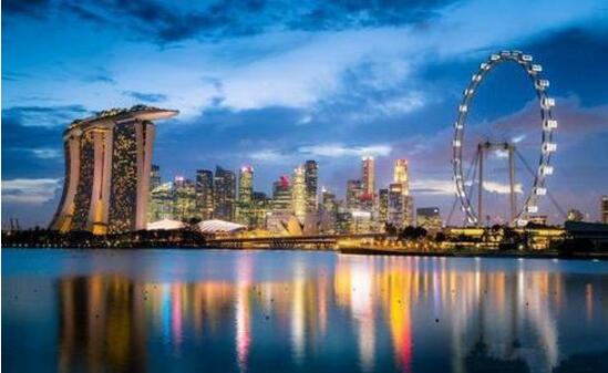 办理新加坡签证需要本人去使馆提交材料吗?