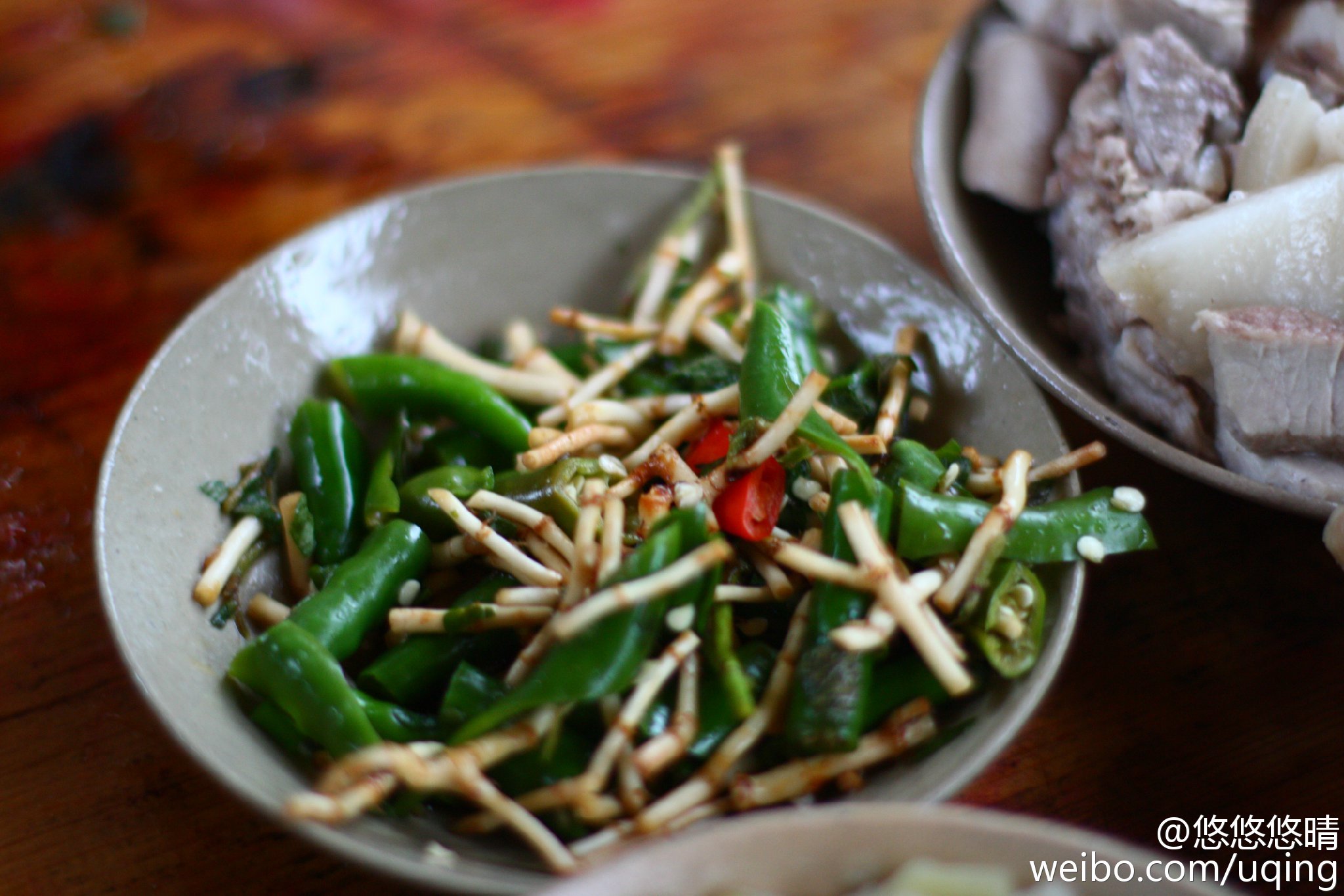 苗家美食四月八 黑米乌饭香千年_湖南频道_凤凰网