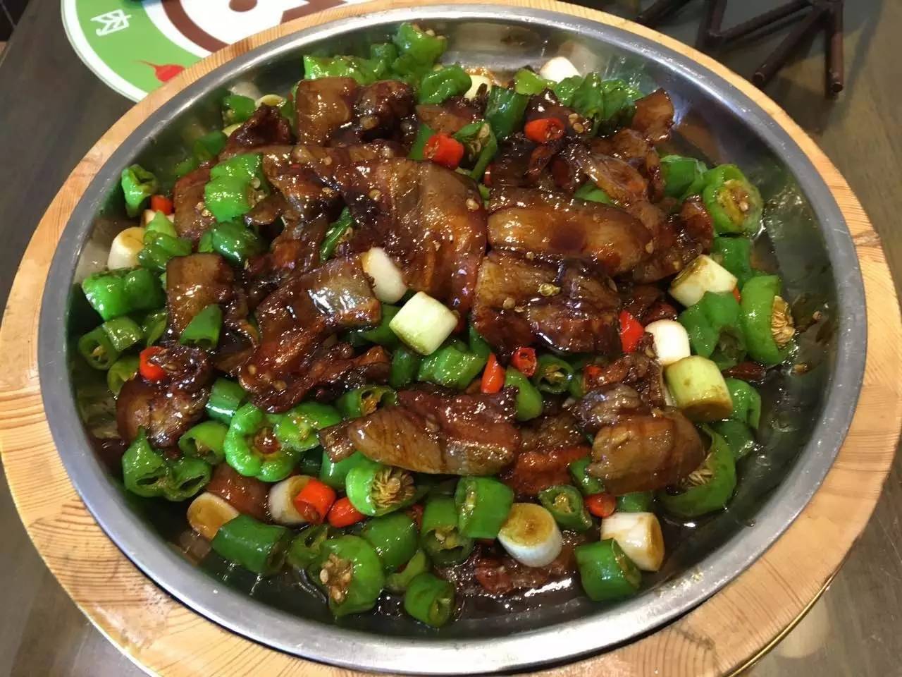 【吃喝玩乐大徐州】美食品鉴团:走进"陈一道辣椒炒肉"