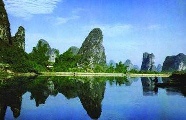 想知道答案吗,别急,先欣赏一下风景吧,看看桂林山水.