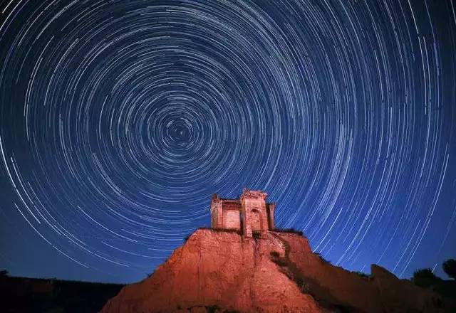 一闪一闪亮晶晶,满天都是小星星