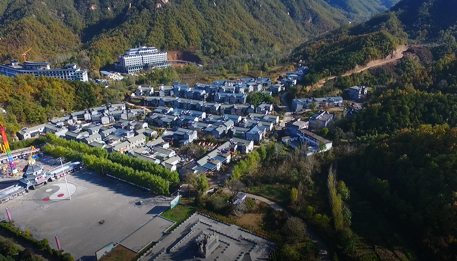 中国 西泰山风景区 风情小镇(航拍)