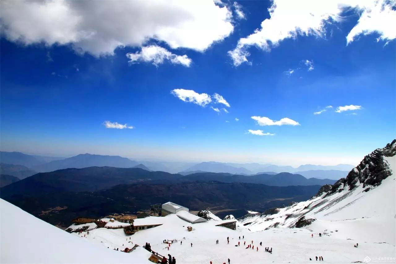 玉龙雪山滑雪场