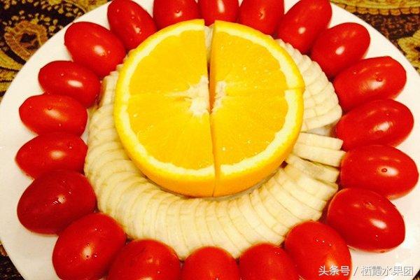 今天教大家用橙子,香蕉,圣女果做一款水果拼盘,这款拼盘简单易做,食材