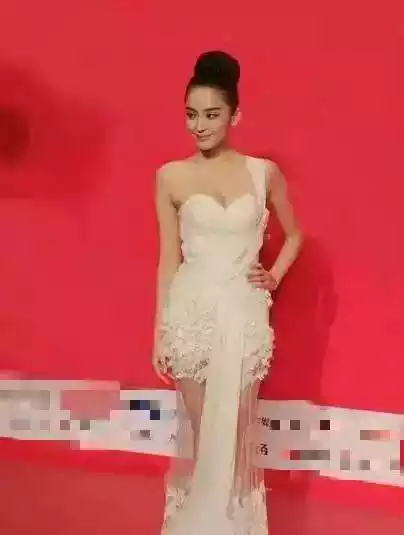 娜扎为什么不爱穿内衣_古力娜扎不爱穿内衣