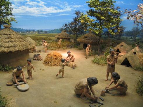 公元前5000年 — 欧洲中部开始农业生产.
