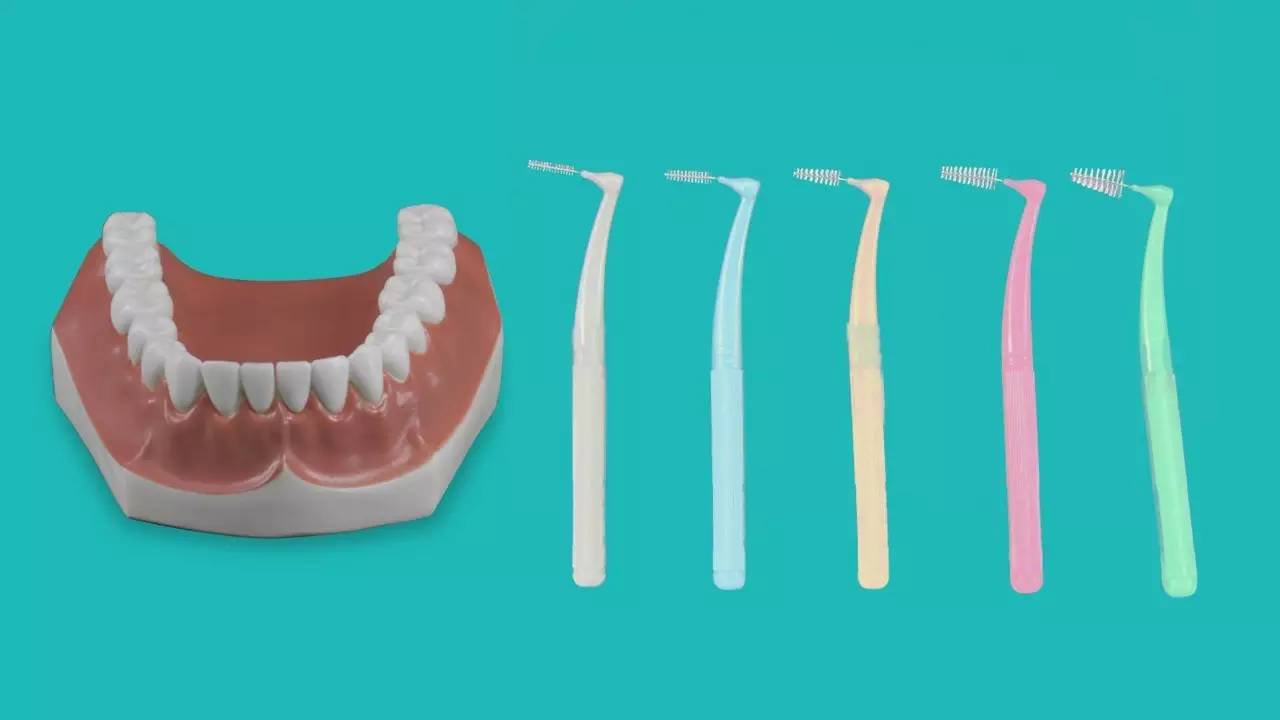 如果有牙龈退缩,你需要考虑使用牙间隙刷了!