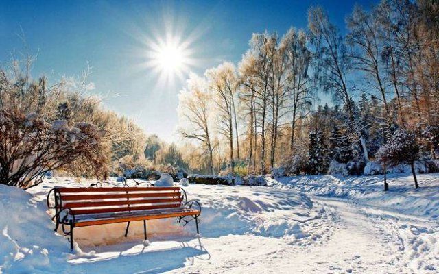 九寨沟:冰清玉洁的天堂   冬雪暖阳里的九寨,既有朦胧醉人的仙人之