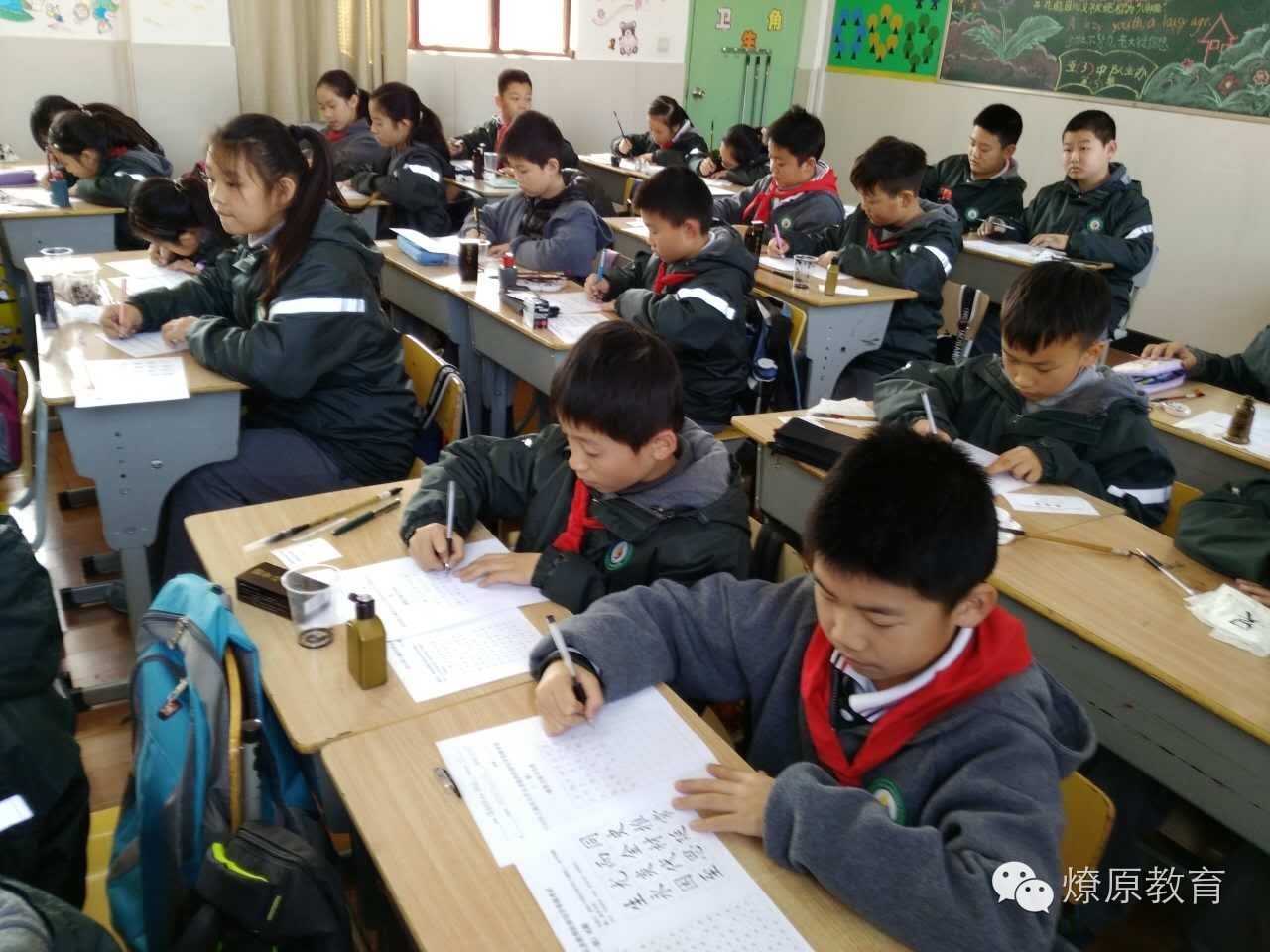 教育 正文  根据上海市小学生写字等级考试要求,我校于12月2日组织