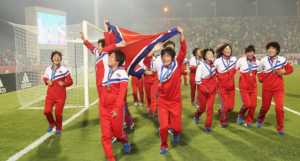 足球伊朗vs韩国比赛直播_韩国 朝鲜足球比赛_为什么朝鲜和韩国足球都强