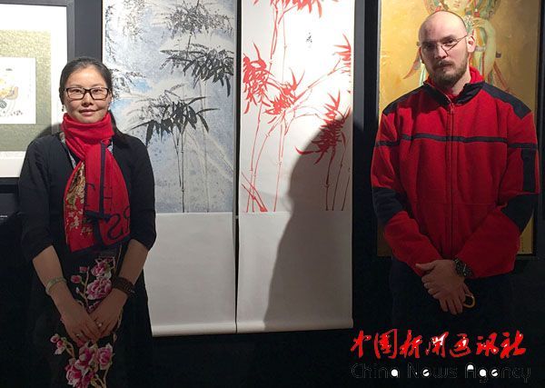 中国著名女画家朱一诺绘画作品亮相法国卢浮宫