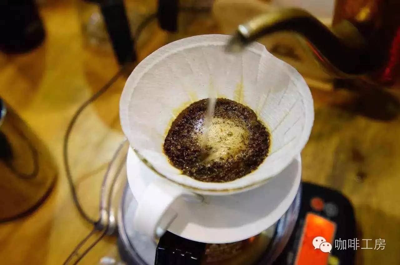 【技术贴】6种不同器具萃取咖啡“闷蒸”萃取时间实用参数-搜狐吃喝
