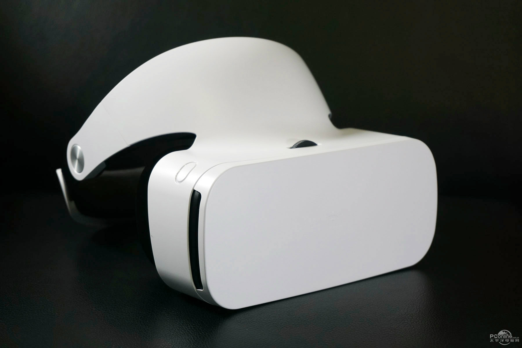 小米VR眼镜量产版开箱图赏:外观设计像索尼P