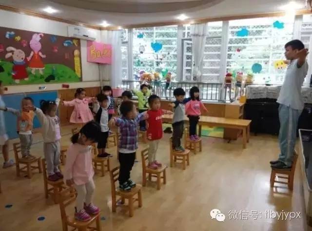 幼儿园(徒手+器械)游戏大全,圣诞,元旦都能用上