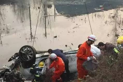 燕郊首富的孙子被撞死在以他爷爷命名的"福成路"上.