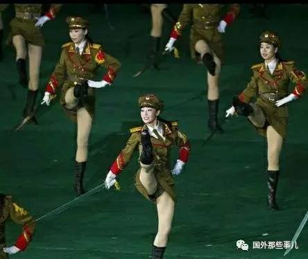 看完朝鲜女兵,再看看韩国女兵,就知道差距有多大