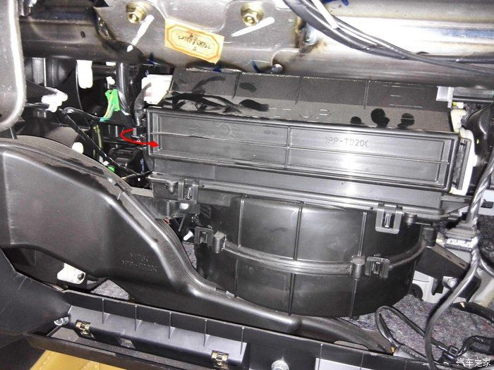 传祺gs5更换汽车空调滤芯安装教程