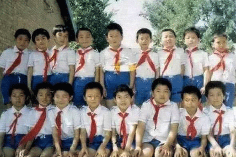 中国校服变迁史:美好的青春符号