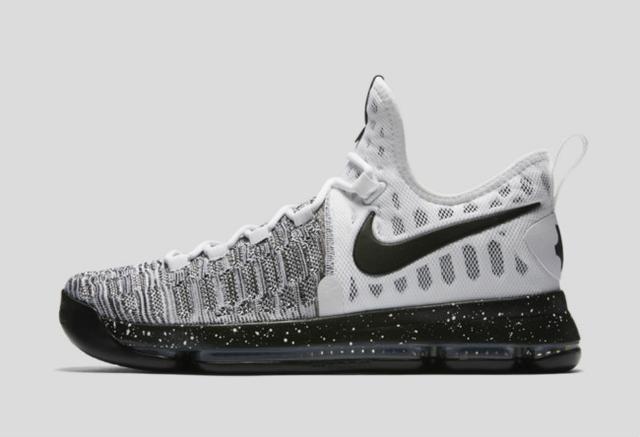 杜兰特在勇士打的是顺风顺水,他的签名球鞋 nike kd9 配色也是越做越