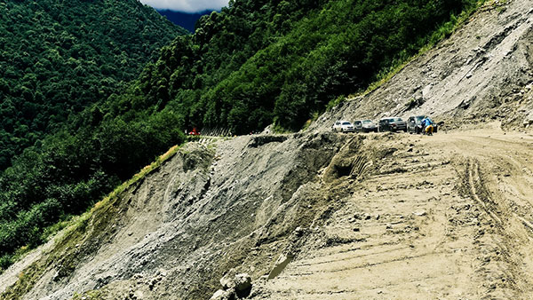 川藏线危险路段忠告,路过以下路段要注意了